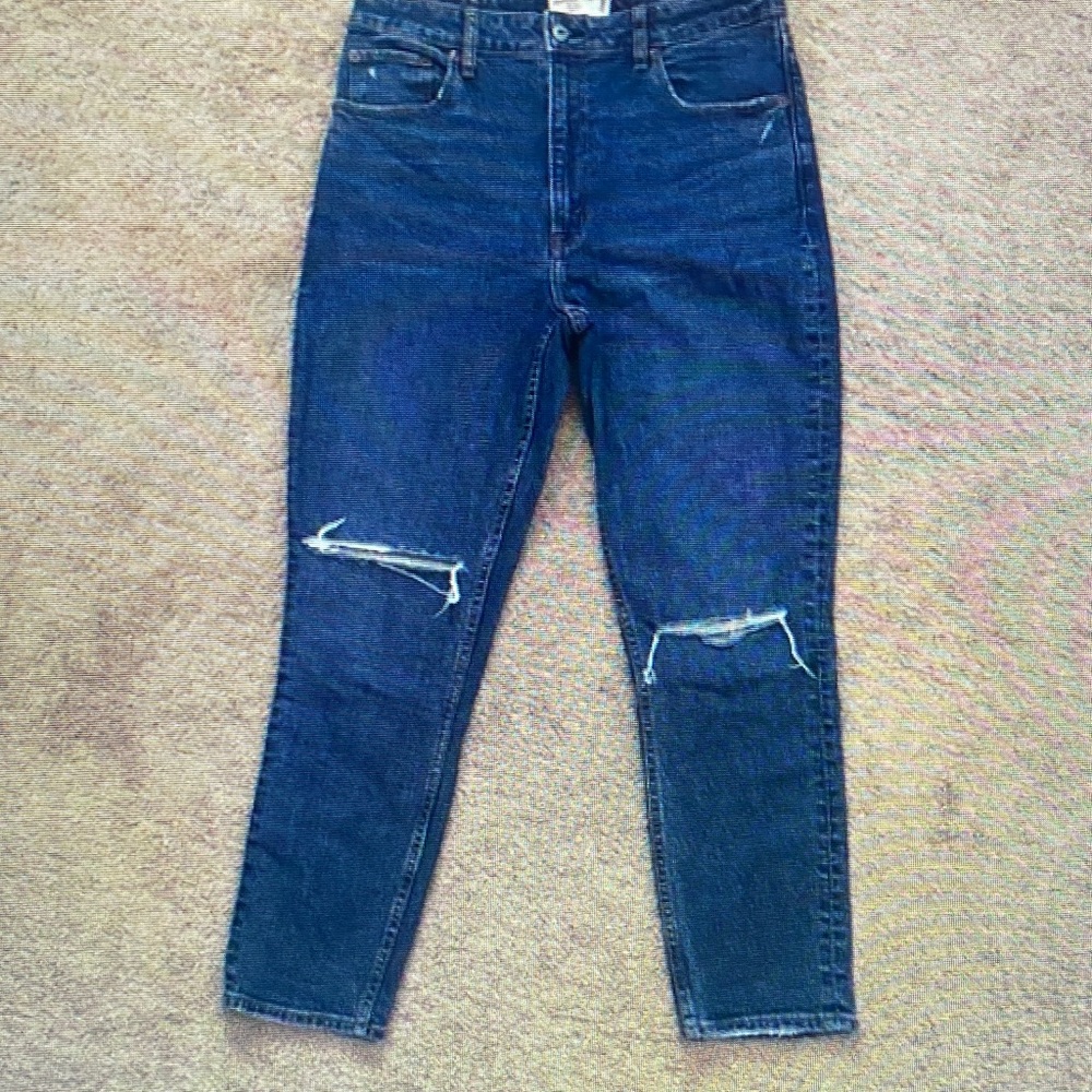 Stylish Distressed Blue Ankle Jeans